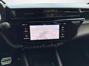 Alfa Romeo Junior 1.2 Ibrida Q4 SKY