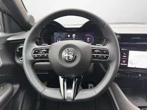 Alfa Romeo Junior 1.2 Ibrida Q4
