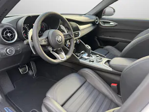 Alfa Romeo Giulia 2.0 Q4 Veloce Sky