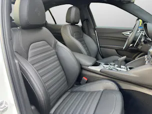 Alfa Romeo Giulia 2.0 Q4 Veloce Sky