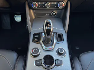 Alfa Romeo Stelvio 2.0 Q4 280 Intensa Sky
