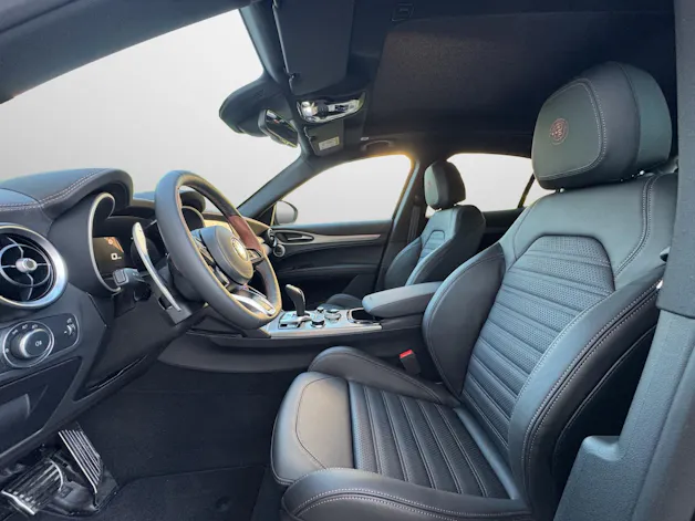 Alfa Romeo Stelvio 2.0 Q4 280 Intensa Sky
