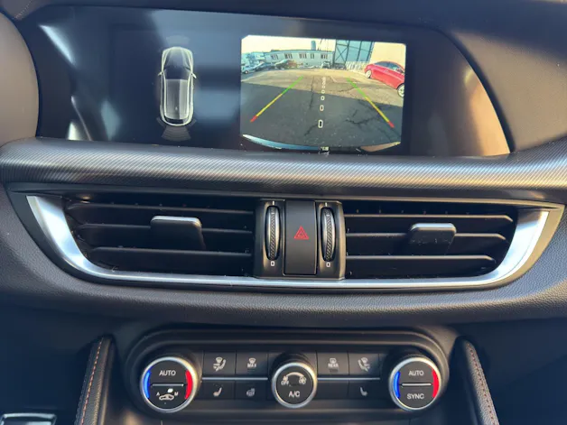 Alfa Romeo Stelvio 2.0 Q4 280 Intensa Sky