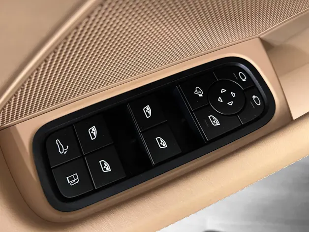 Porsche Panamera 4 E-Hybrid