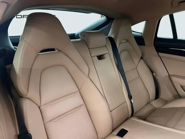 Porsche Panamera 4 E-Hybrid
