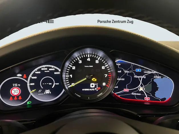 Porsche Panamera 4 E-Hybrid