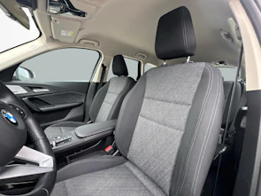 Fahrzeugbild BMW X1 20d xDrive paddles