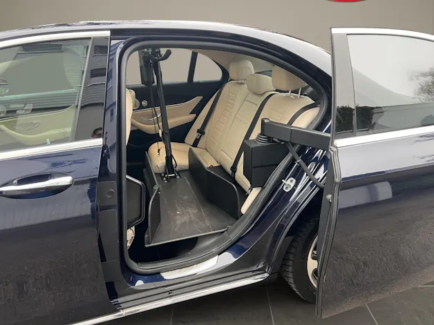 Mercedes-Benz E 450 Avantgarde 4matic Umbau Rollstuhl