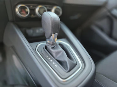 MITSUBISHI COLT 7