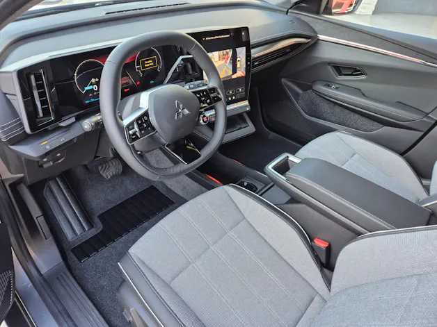 Mitsubishi Eclipse Cross Intense+