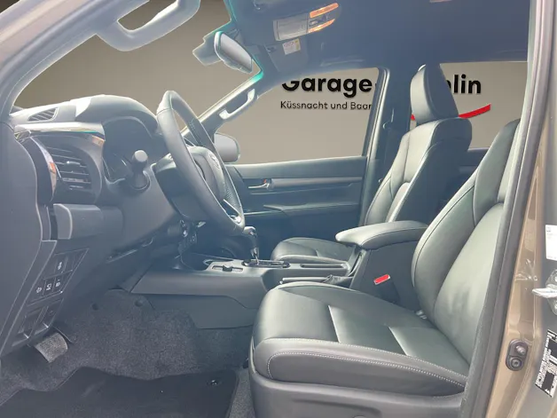 Toyota Hilux Double Cab.-Pick-up 2.8 D-4D MHEV 204 Invincible