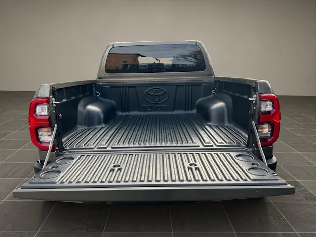 Toyota Hilux Double Cab.-Pick-up 2.8 D-4D MHEV 204 Invincible