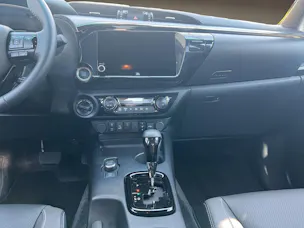 Toyota Hilux Double Cab.-Pick-up 2.8 D-4D MHEV 204 Invincible