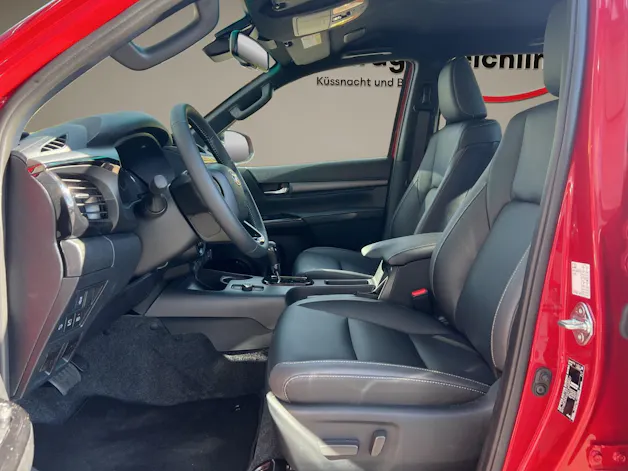 Toyota Hilux Double Cab.-Pick-up 2.8 D-4D MHEV 204 Invincible