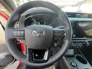 Toyota Hilux Double Cab.-Pick-up 2.8 D-4D MHEV 204 Invincible
