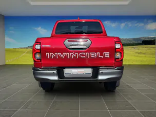 Toyota Hilux Double Cab.-Pick-up 2.8 D-4D MHEV 204 Invincible
