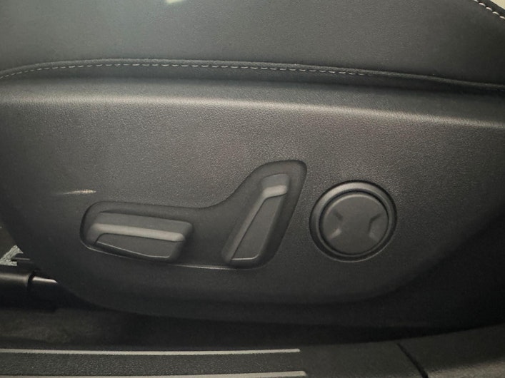 Vehicle image KIA CLK 430