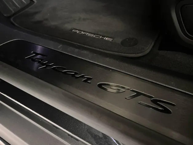 Porsche Taycan GTS Sport Turismo