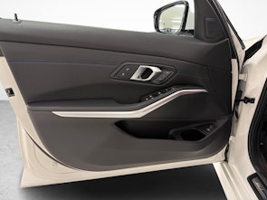 immagine del veicolo BMW 330d xDrive SAG