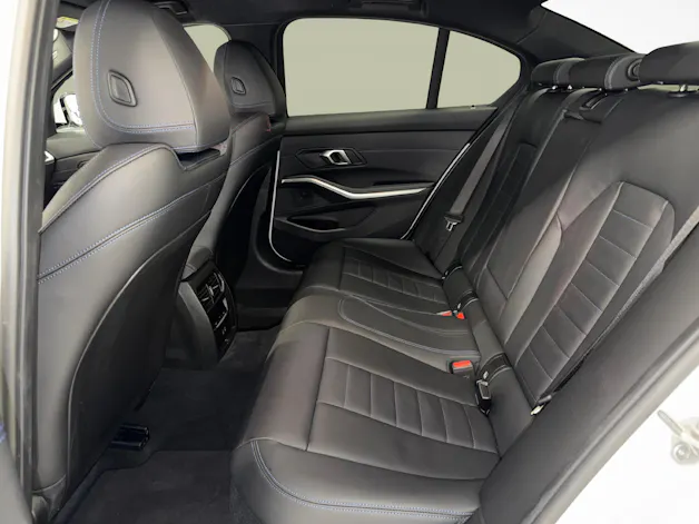 BMW 330d xDrive SAG