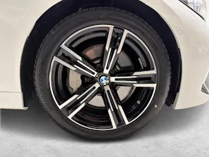 BMW 330d xDrive SAG