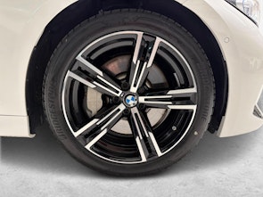 immagine del veicolo BMW 330d xDrive SAG