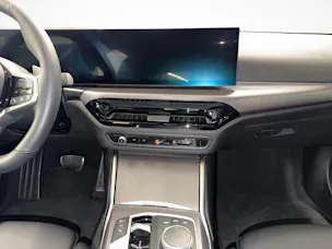 BMW 330d xDrive SAG