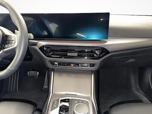 BMW 330d xDrive SAG