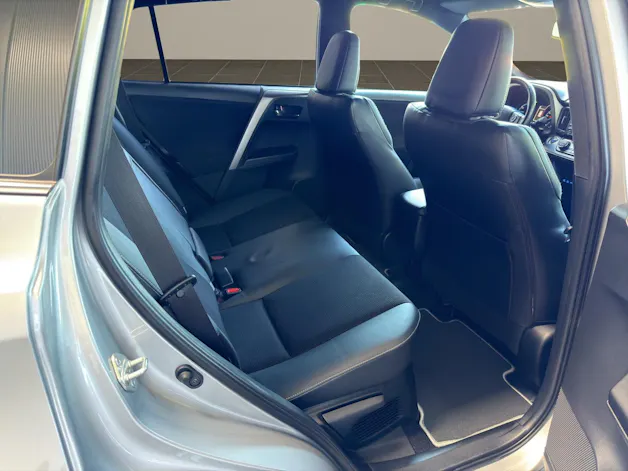Toyota RAV4 2.5 HSD Sapphire