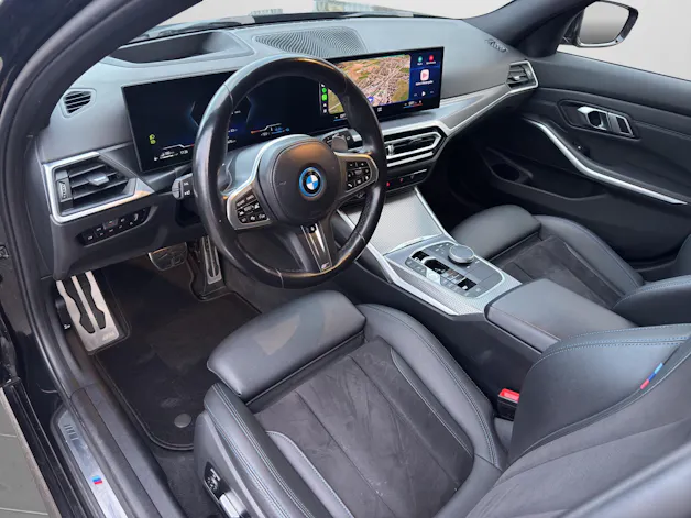 BMW 320e xDrive M-Sport Touring