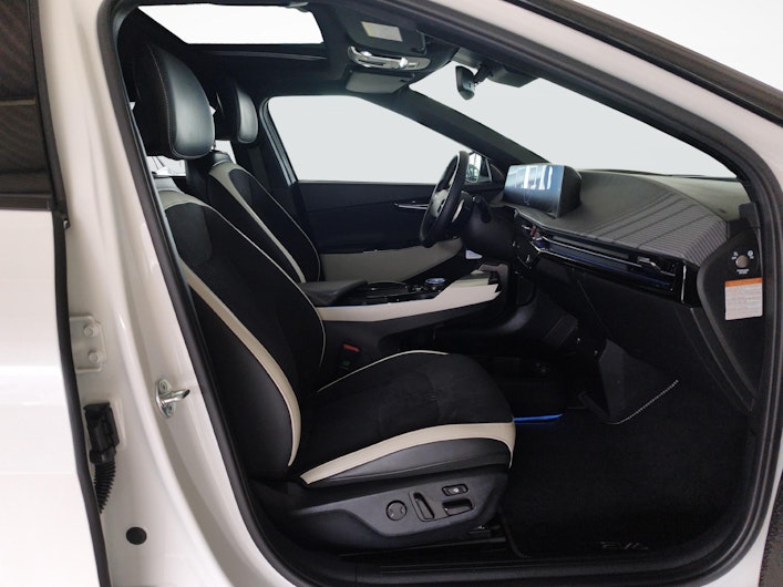 image du véhicule KIA EV6