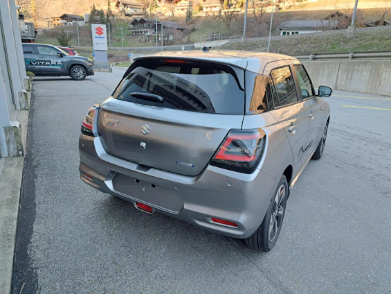 immagine del veicolo 3 immagine del veicolo 3