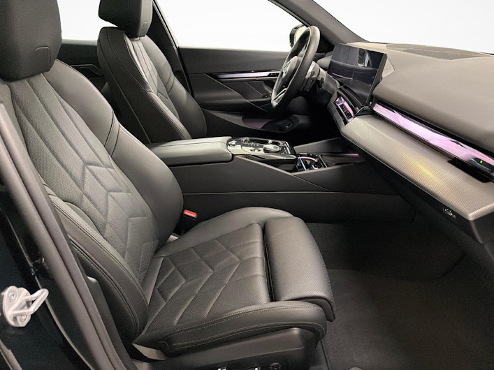 immagine del veicolo BMW 5 SERIES