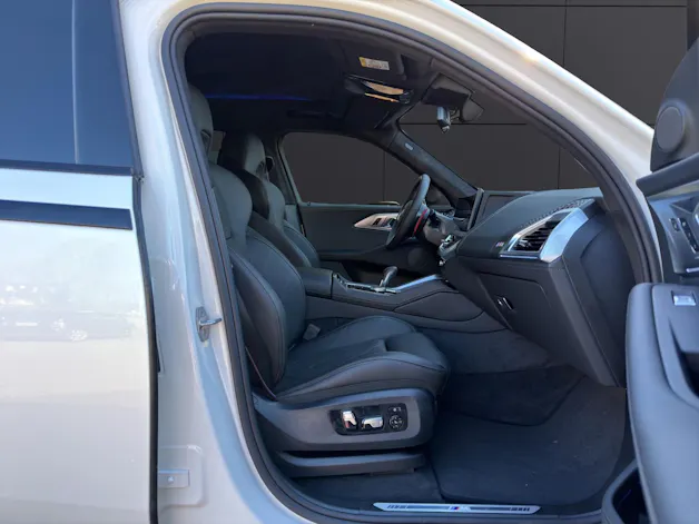 BMW XM 50e Plug-in Hybrid