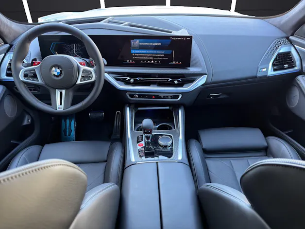 BMW XM 50e Plug-in Hybrid