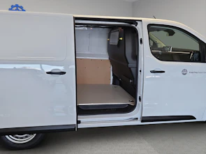 Fahrzeugbild PEUGEOT e-Expert Kaw. Standard 75 kWh