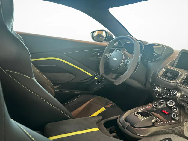 Aston Martin V8 Vantage Coupé 4.0 V8 Bi-Turbo F1