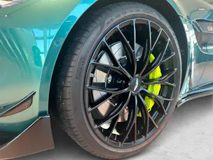 Aston Martin V8 Vantage Coupé 4.0 V8 Bi-Turbo F1
