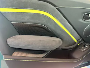 Aston Martin V8 Vantage Coupé 4.0 V8 Bi-Turbo F1