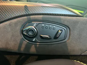 Aston Martin V8 Vantage Coupé 4.0 V8 Bi-Turbo F1
