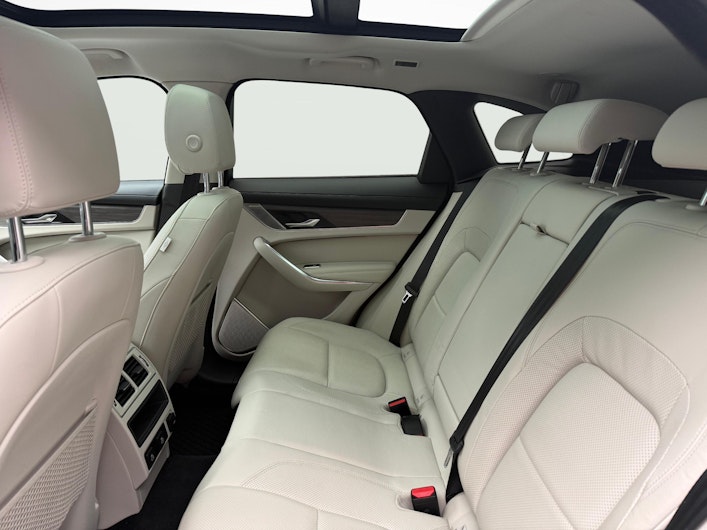 Fahrzeugbild JAGUAR F-PACE