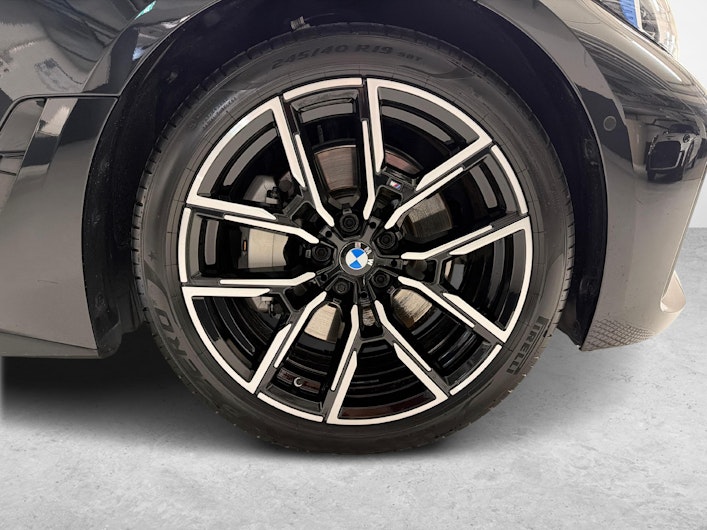 Fahrzeugbild BMW 4 SERIES