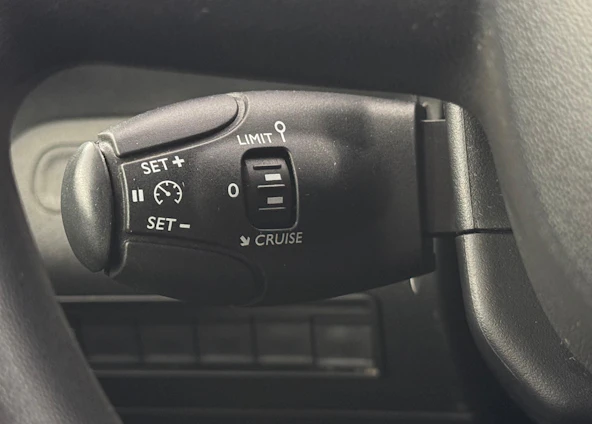 image du véhicule 12 image du véhicule 12