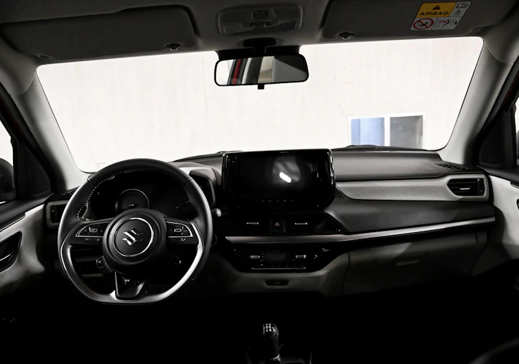 Fahrzeugbild SUZUKI SWIFT