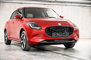 Fahrzeugbild SUZUKI Swift 1.2 Sakura Top Hybrid 4x4