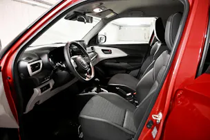 Suzuki Swift 1.2 Sakura Top Hybrid 4x4