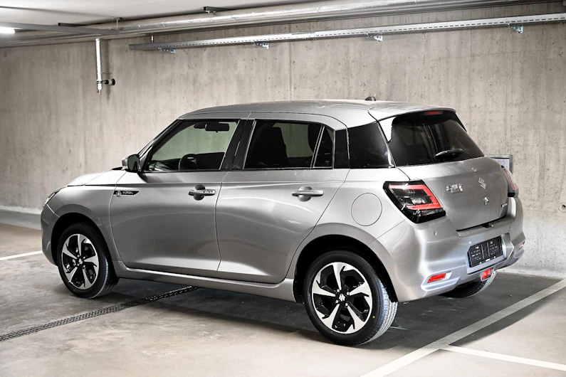 Fahrzeugbild SUZUKI SWIFT