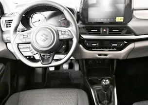 Suzuki Swift 1.2 Sakura Top Hybrid 4x4