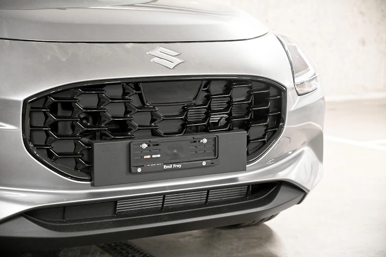 Fahrzeugbild SUZUKI SWIFT