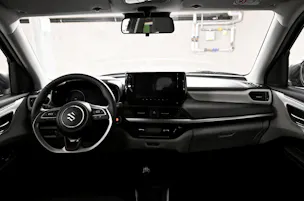 Suzuki Swift 1.2 Sakura Top Hybrid 4x4